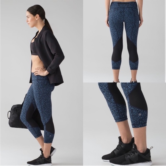 lululemon athletica Pants - Lululemon Pace Rival Crop (22")
Daisy Dust Illuminight Black / Black